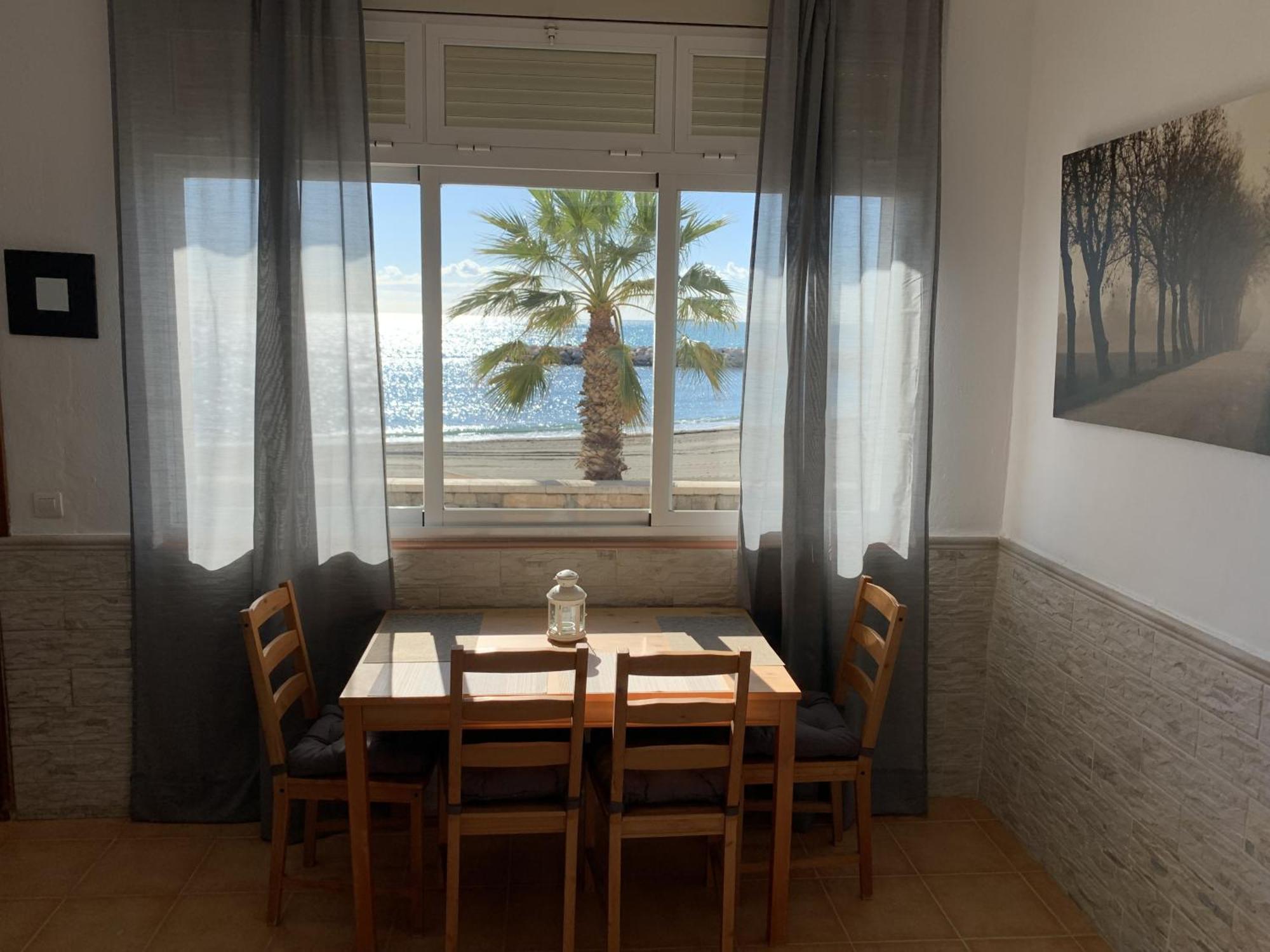 Apartamento Frente Al Mar Pedregalejo Màlaga Exteriér fotografie